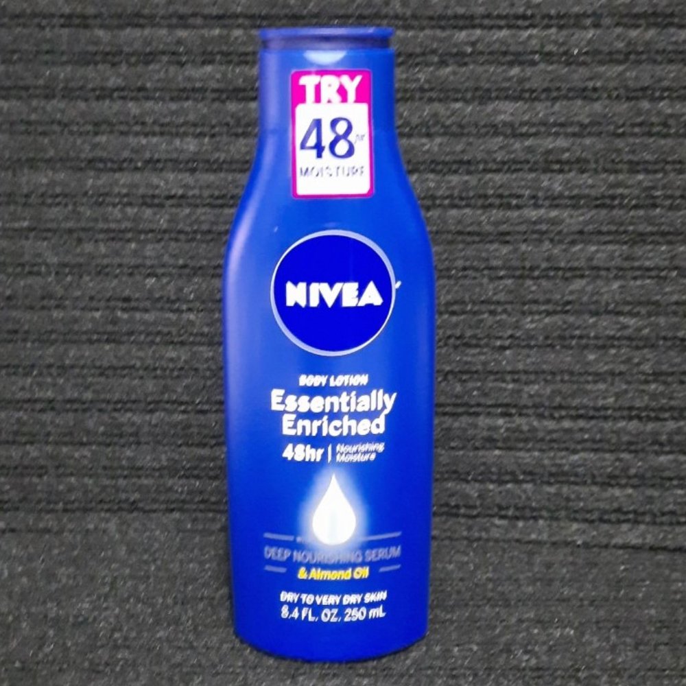 🔴 $ 4.00  NIVEA Essentially Enriched Body Lotion - 8.4 fl oz